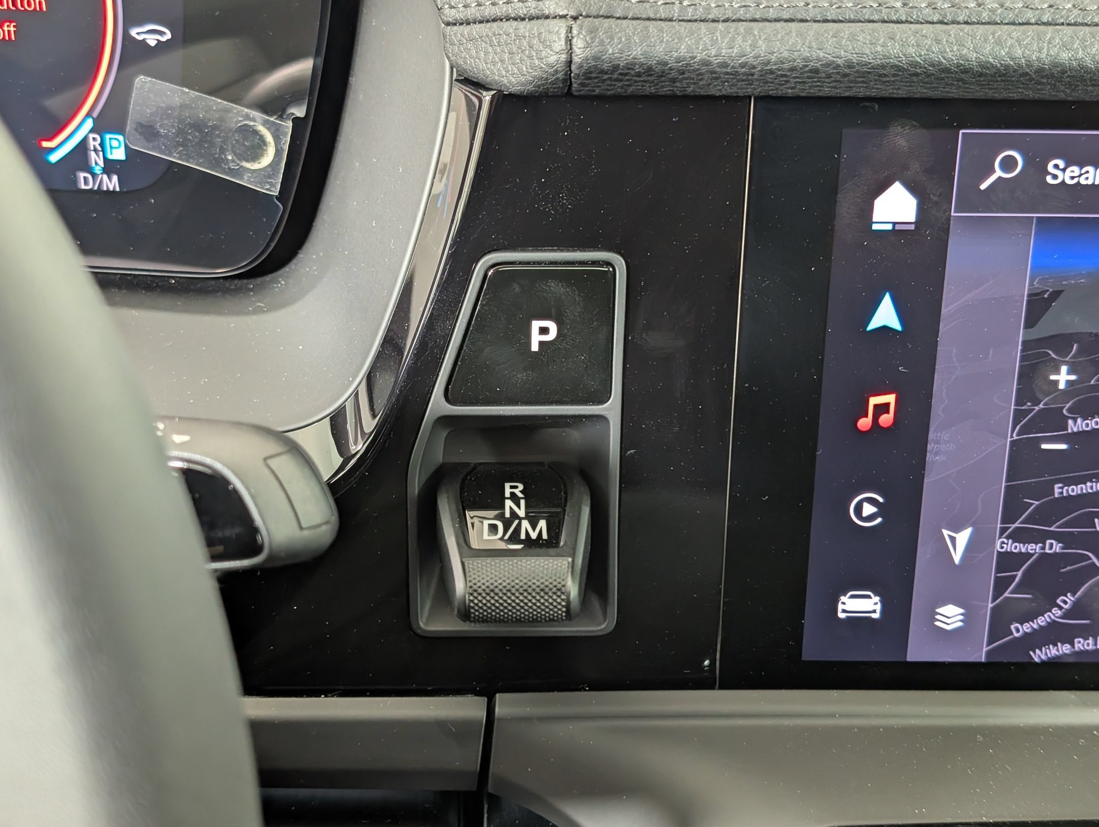 Certified 2025 Porsche Panamera 4 AWD/4WD image 21
