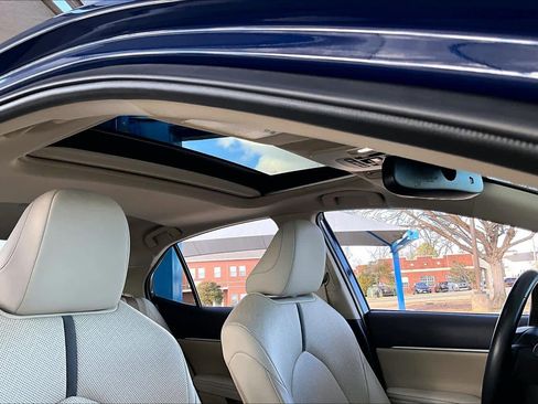 Used 2024 Toyota Camry XLE image 13