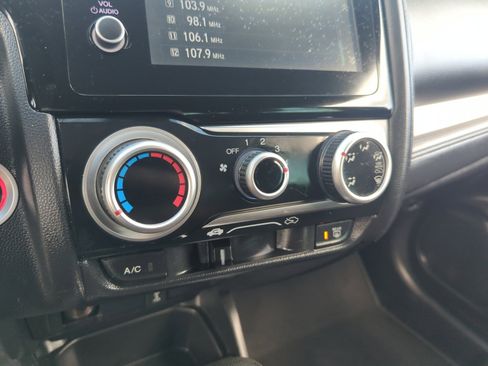 Used 2019 Honda Fit EX image 12