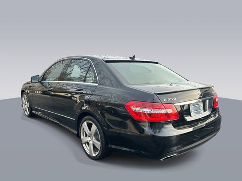 Used 2010 Mercedes-Benz E 350 4MATIC Sedan image 5