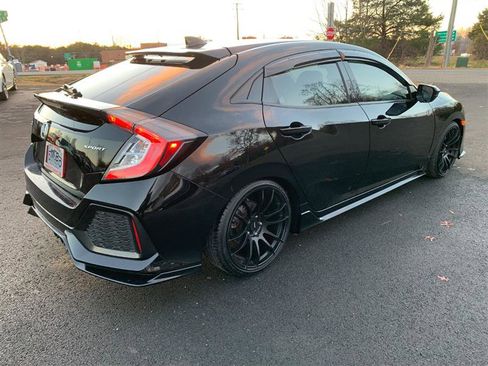 Used 2018 Honda Civic Sport image 5