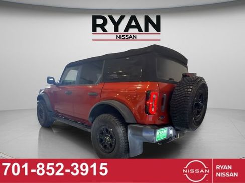 Used 2022 Ford Bronco Wildtrak image 3