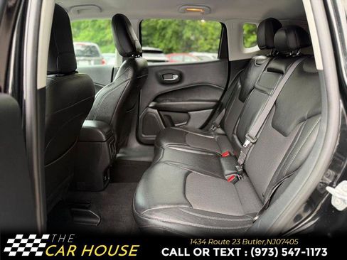 Used 2018 Jeep Compass Latitude AWD/4WD image 17
