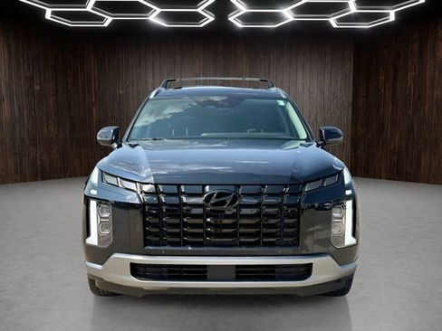 Used 2024 Hyundai Palisade SEL w/ Premium Package FWD image 3