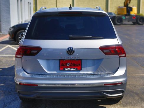 Used 2022 Volkswagen Tiguan SE FWD image 14