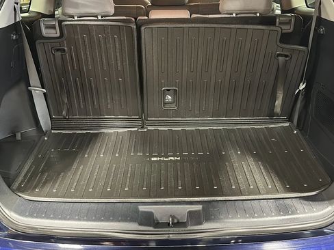 Used 2021 Toyota Highlander LE AWD/4WD image 14