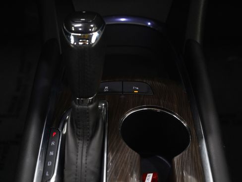 Used 2018 Chevrolet Malibu Premier w/ Premier Sun and Wheel Package image 18