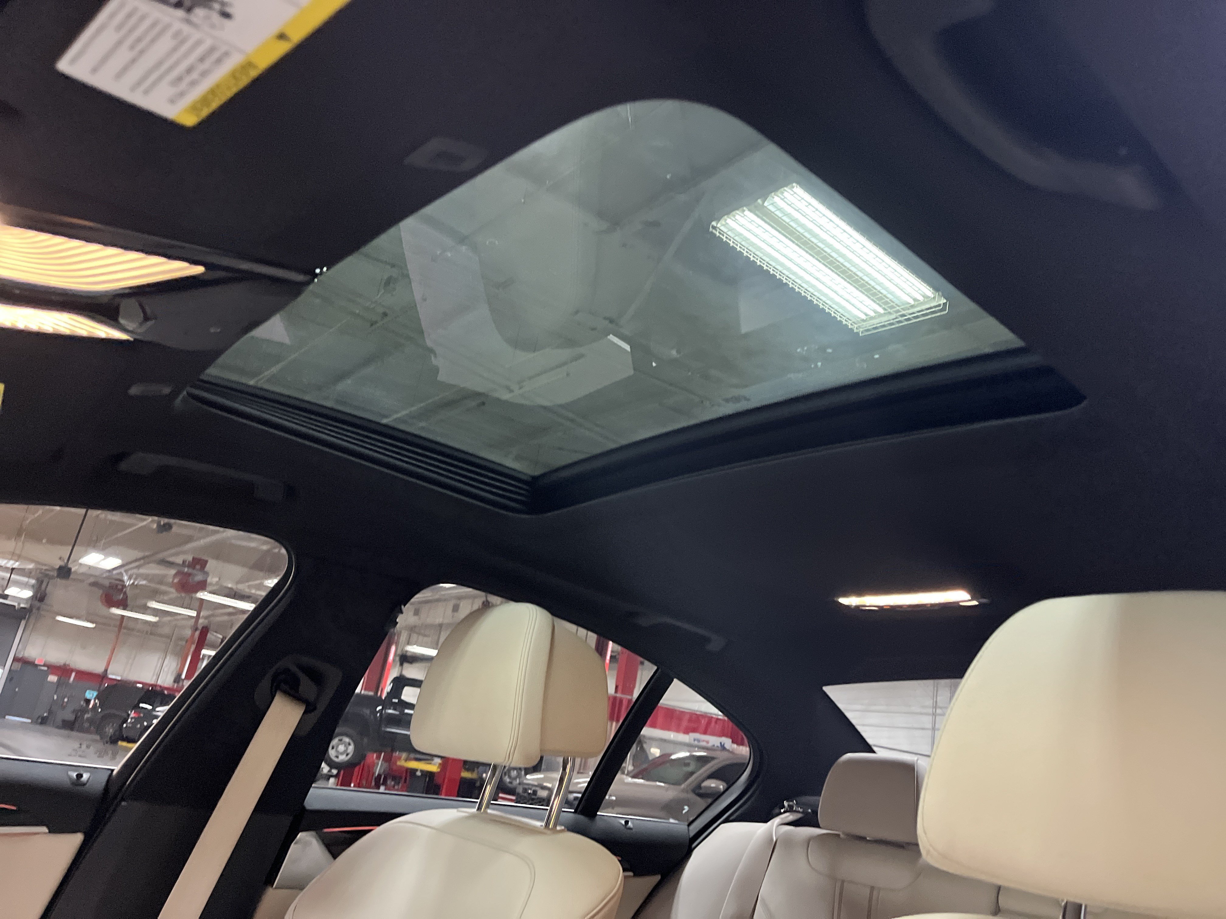 Used 2020 BMW 540i w/ Premium Package RWD image 8
