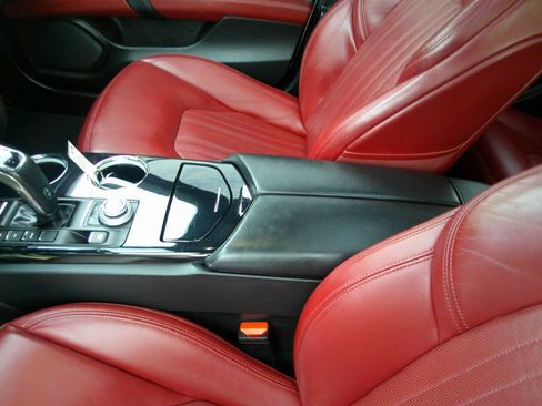 Used 2022 Maserati Ghibli Modena Q4 AWD/4WD image 8