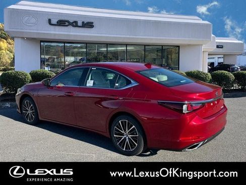 New 2025 Lexus ES 350 w/ Premium Package image 3