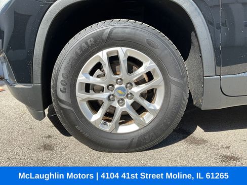 Used 2020 Chevrolet Traverse LT image 15