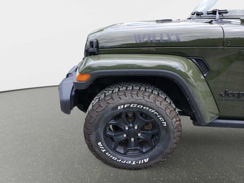 Used 2022 Jeep Gladiator Sport AWD/4WD image 10