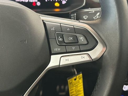 Certified 2025 Volkswagen Jetta Sport image 28