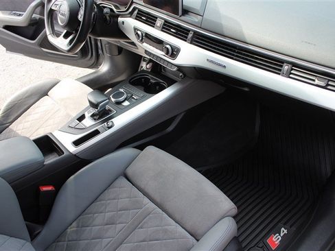 Used 2019 Audi S4 Premium Plus w/ Premium Plus Package AWD/4WD image 18