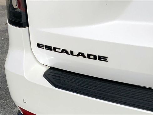 Used 2023 Cadillac Escalade Sport AWD/4WD image 28