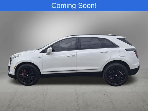 Used 2023 Cadillac XT5 Sportv w/ LPO, Floor Liner Package AWD/4WD image 3