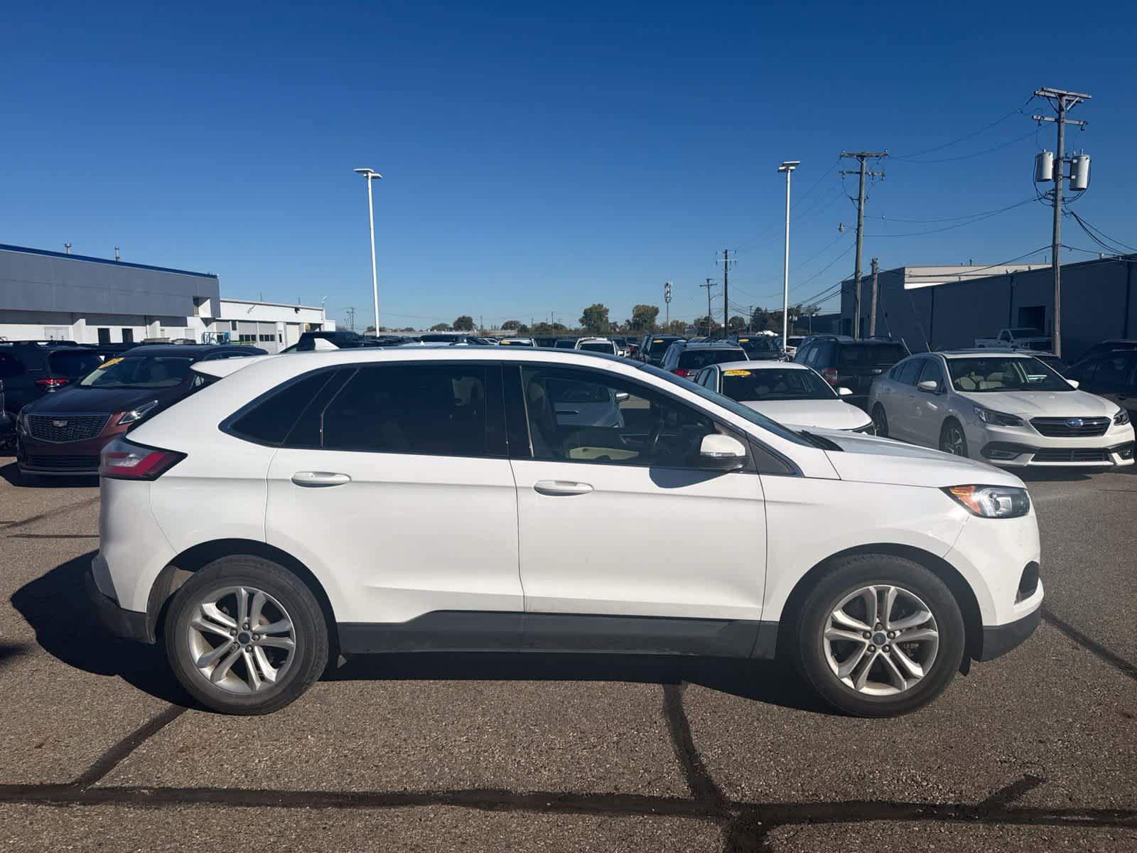Used 2019 Ford Edge SEL w/ Equipment Group 201A AWD/4WD image 9