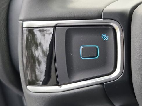 Used 2025 Ford Expedition Active image 28