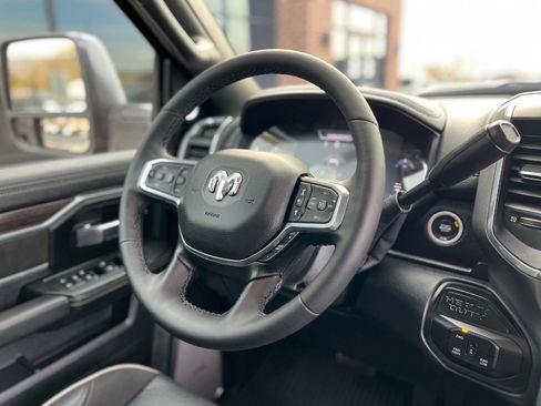 Used 2025 RAM 2500 Laramie image 12