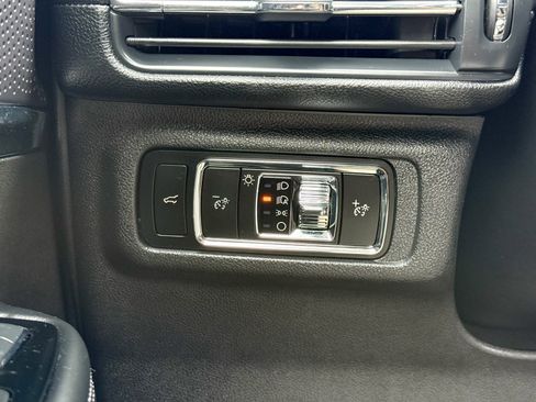 Used 2023 Lincoln Corsair AWD w/ Equipment Group 101A image 33