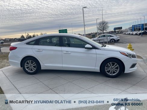 Used 2017 Hyundai Sonata SE image 16