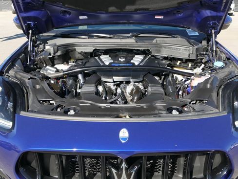 Used 2024 Maserati Grecale Trofeo AWD/4WD image 55