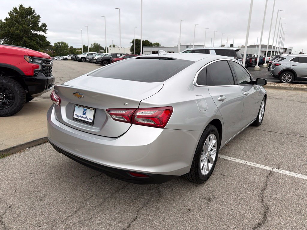 Used 2021 Chevrolet Malibu LT FWD image 3