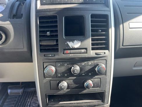 Used 2008 Dodge Grand Caravan SXT FWD image 17