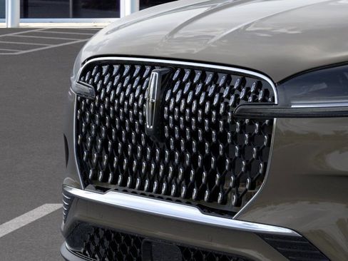New 2025 Lincoln Aviator AWD w/ Equipment Group 101A image 17