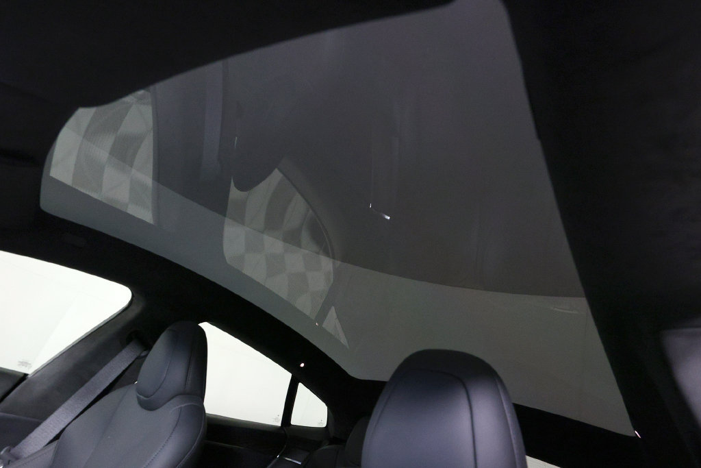 Used 2026 Tesla Model S AWD/4WD image 33