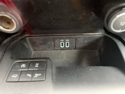 Used 2019 Ford Ranger Lariat w/ Equipment Group 501A Mid image 28