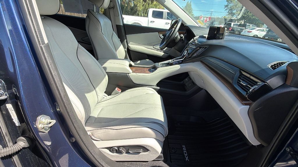 Used 2020 Acura RDX w/ Advance Package AWD/4WD image 28