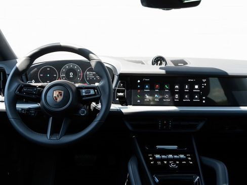 Certified 2025 Porsche Cayenne image 22