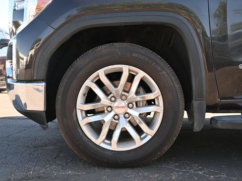 Used 2022 GMC Sierra 1500 SLT AWD/4WD image 28
