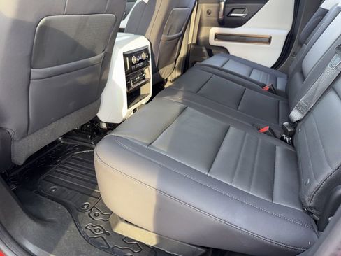Used 2025 GMC Hummer EV 3X w/ LPO, Dark Essentials Package AWD/4WD image 29