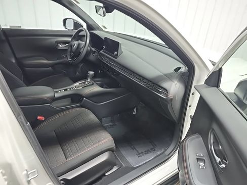 Certified 2024 Honda HR-V Sport image 17