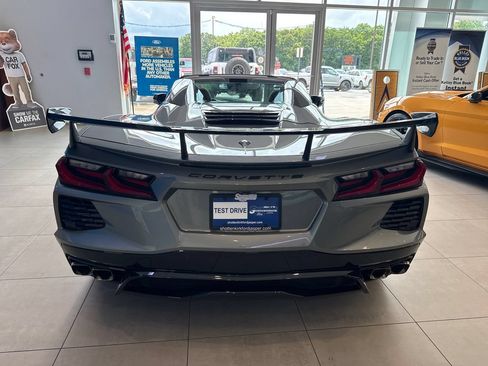 Used 2023 Chevrolet Corvette Stingray Premium Conv w/ Z51 Performance Package RWD image 6