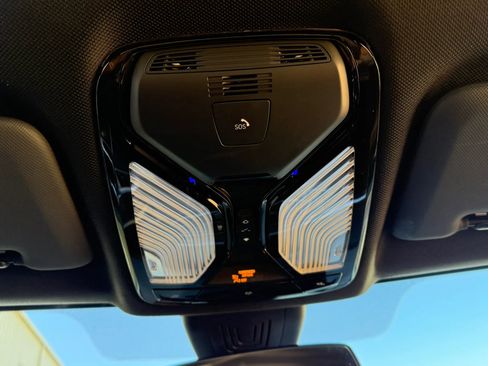 Used 2019 BMW X5 xDrive40i w/ M Sport Package image 25