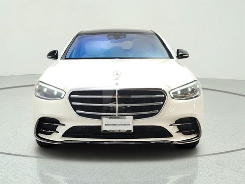 Certified 2023 Mercedes-Benz S 500 4MATIC image 2