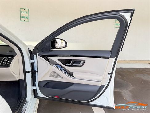 Used 2023 Mercedes-Benz S 580 4MATIC Sedan image 38