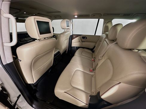 Used 2019 Nissan Armada Platinum w/ Interior Lighting Package image 29