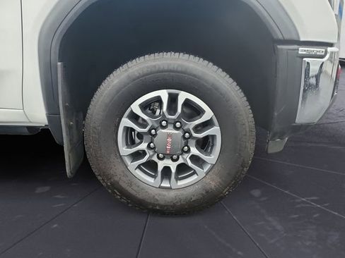 Used 2024 GMC Sierra 3500 SLE w/ SLE Convenience Package AWD/4WD image 9