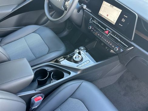 New 2026 Kia Niro Wind image 16