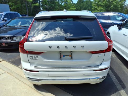 Used 2022 Volvo XC60 T8 Inscription w/ Advanced Package AWD/4WD image 4