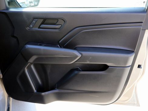 Used 2024 Chevrolet Colorado Trail Boss w/ Technology Package image 12