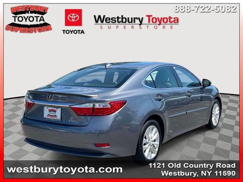 Used 2015 Lexus ES 300h w/ Navigation System Package FWD image 7