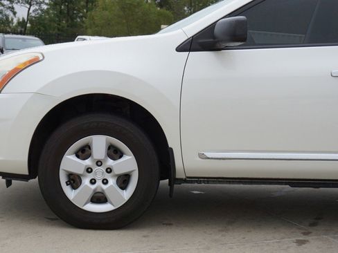 Used 2013 Nissan Rogue S image 10