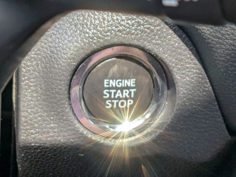 Used 2024 Toyota RAV4 XLE FWD image 30