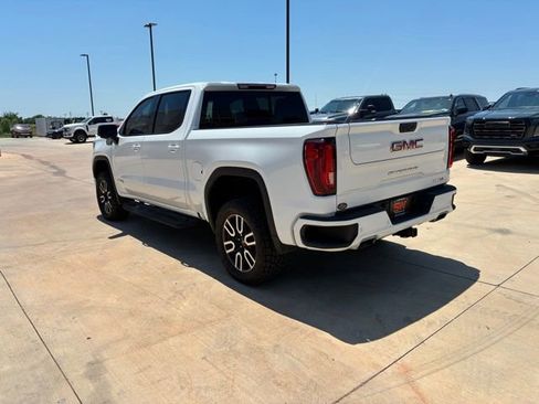 Used 2024 GMC Sierra 1500 AT4 w/ AT4 Premium Package AWD/4WD image 5