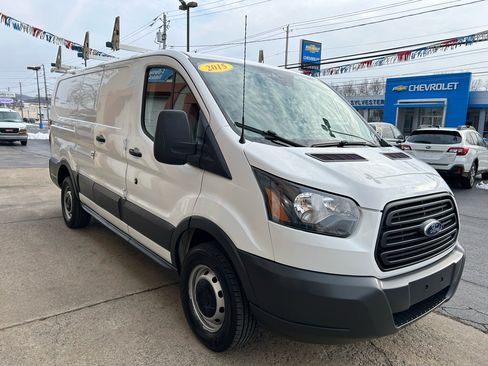 Used 2015 Ford Transit 250 130 Low Roof image 8